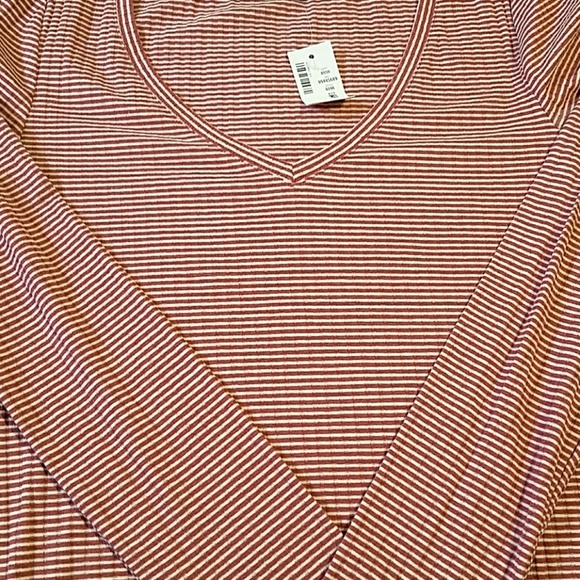 Long Sleeves - Picture 3 of 3